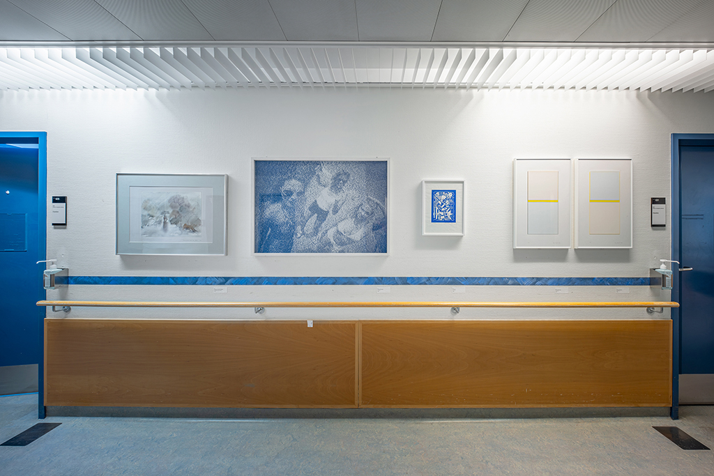 L'exposition d'oeuvres dans les couloirs du CHUV.